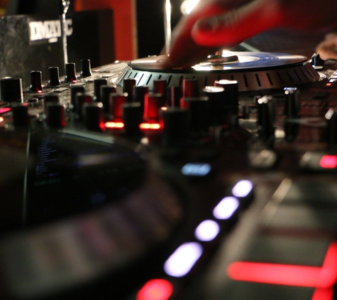 Versatile DJ Entertainment - Janesville, WI