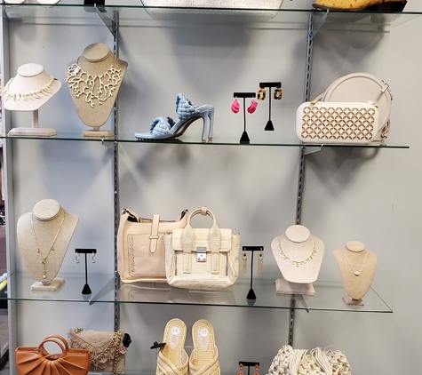 Current Boutique - Arlington, VA