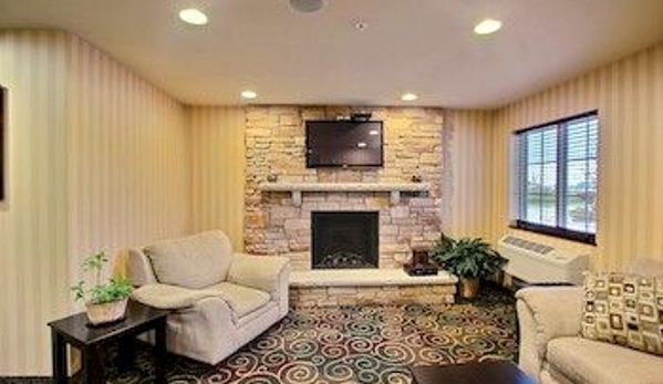 Cobblestone Inn & Suites - Oshkosh, WI