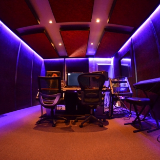 Sound & Vibe Recording Studio - Long Beach, CA