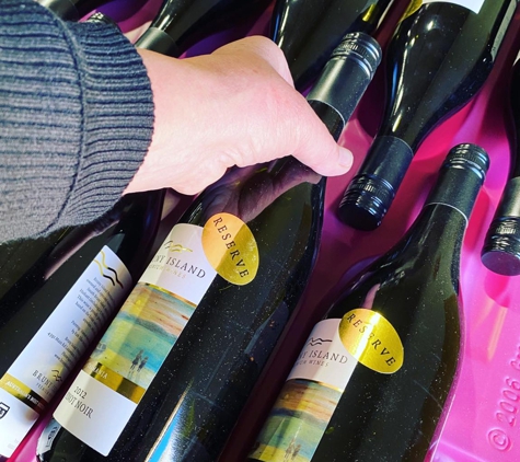 Bruny Island Premium Wines - Lunawanna, TAS