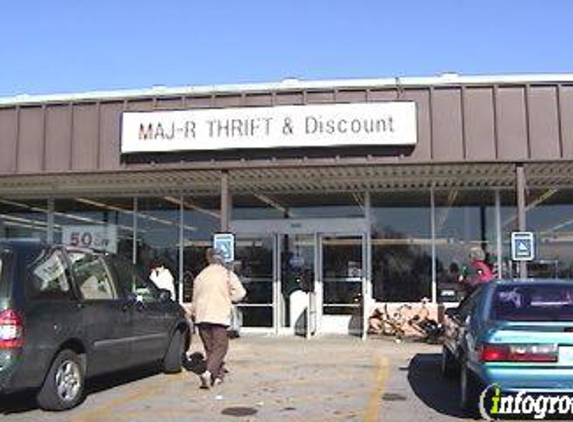 Maj-R Thrift & Discount Store - Grandview, MO