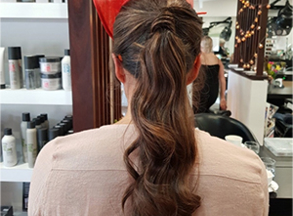 Tonsure Hair Design - Hendra, QLD
