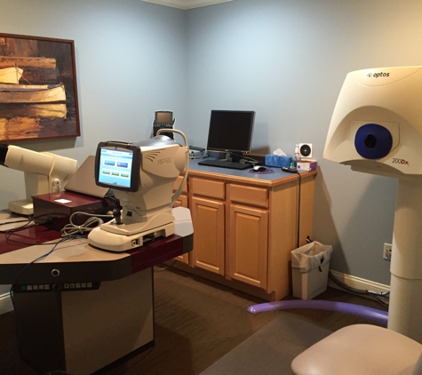 Family Eye Care - Fort Gratiot, MI