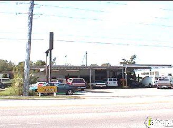 Tennis Garage - Winter Park, FL