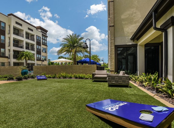 Nine 12 Gateway Apartments - Altamonte Springs, FL