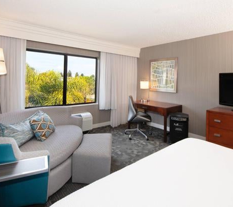 Courtyard by Marriott - Oakland, CA