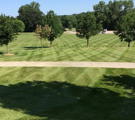 Stone Cross Lawn and Landscape