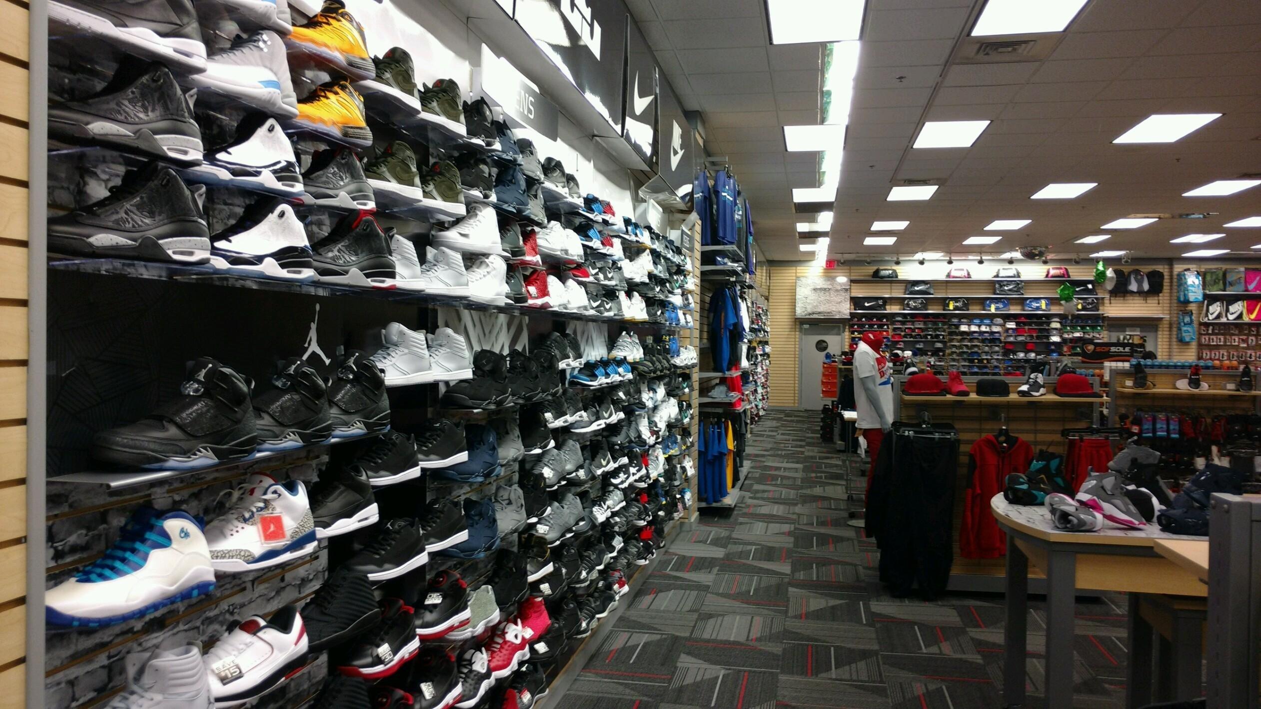 Hibbets basketball store shoes