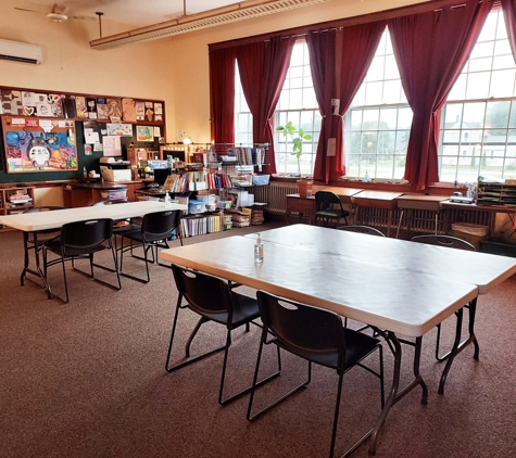 Four Winds School - Gill, MA. Main Classroom