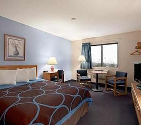 Super 8 by Wyndham Cromwell/Middletown - Cromwell, CT