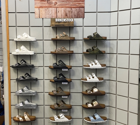 Tradehome Shoes - Muncie, IN