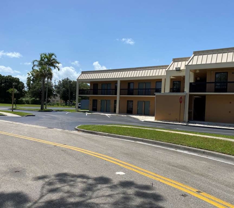 SureStay by Best Western Fort Pierce - Fort Pierce, FL