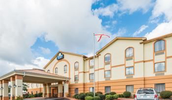 Days Inn & Suites by Wyndham Prattville-Montgomery - Prattville, AL