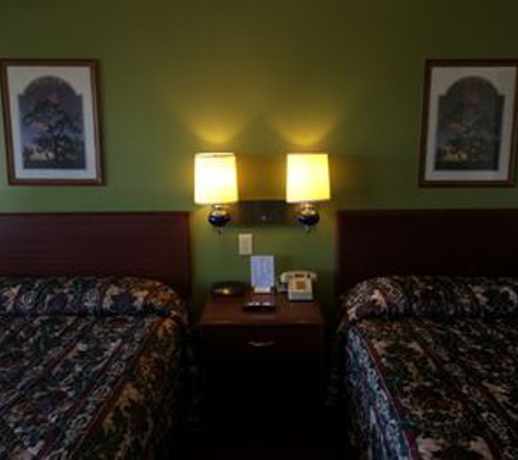 Thunderbird Motor Inn - Baraboo, WI