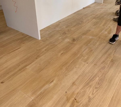 DOZERN8RS  Tiling - Brookfield, VIC