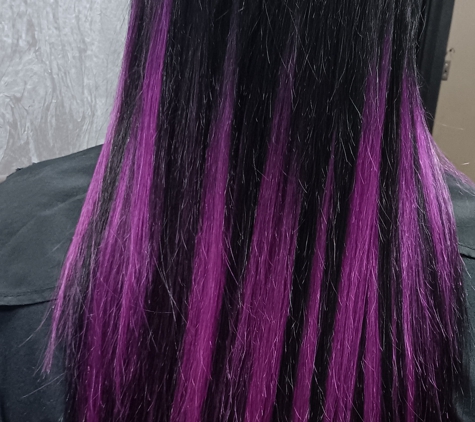 Looking for Fusion Hair Extension by Linda Hay - Dearborn Heights, MI