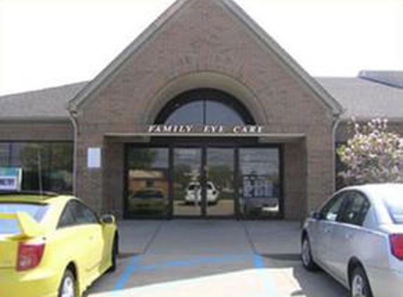 Family Eye Care Associates - Clinton Township, MI