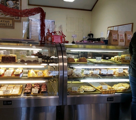 Bit of Swiss Pastry Shoppe - Stevensville, MI