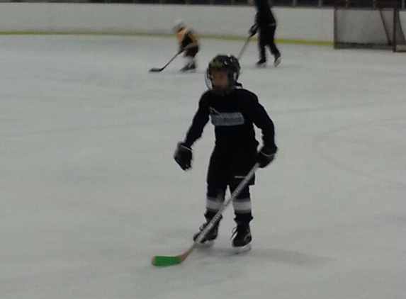 Skate 3 Ice Arena - Tyngsboro, MA