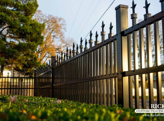 Rick's Custom Fencing & Decking - Kennewick, WA