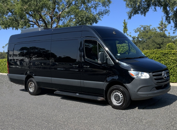 Grandeur Luxury Transport - Saint Cloud, FL