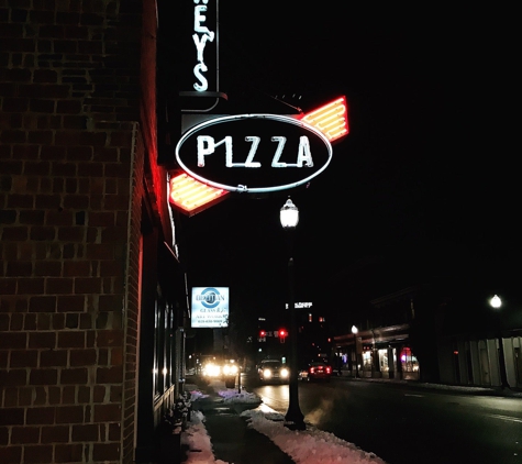 Dewey's Pizza - Edwardsville, IL