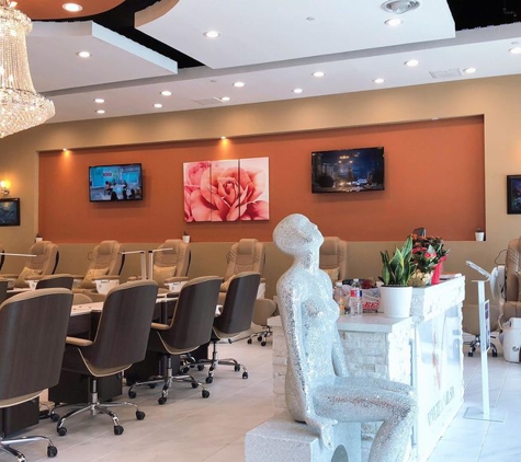 Vuvuzela Nail Spa - Houston, TX