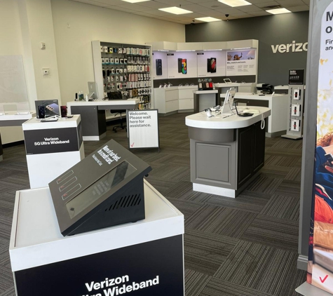 Verizon - Lynbrook, NY