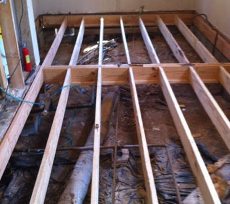 Cavinder Remodeling - Hopkinsville, KY. Redoing floor joist and beams!