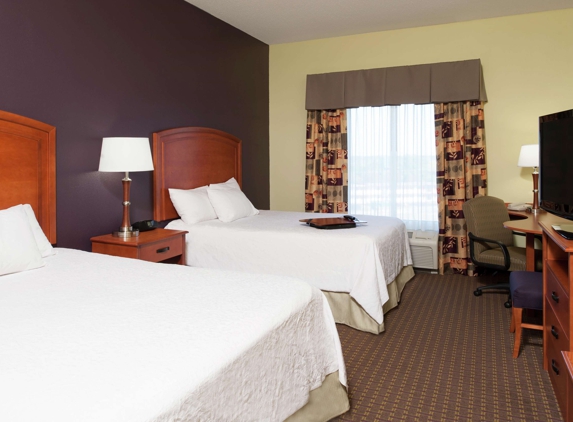 Hampton Inn & Suites Moline-Quad City Int'l Aprt - Moline, IL