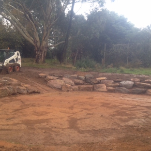 Dirt Works Plant Hire. Retainer Wall ROCK
