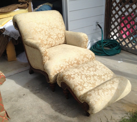 Martins Upholstery - Covington, GA