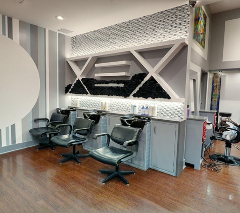 XEX Salon - Chicago, IL