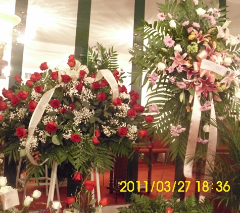 Fresh Floral Arrangements - Miami, FL