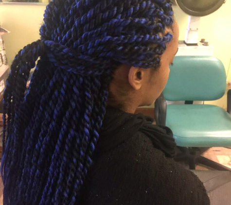 Senegalese Africian Hair Braiding - Detroit, MI
