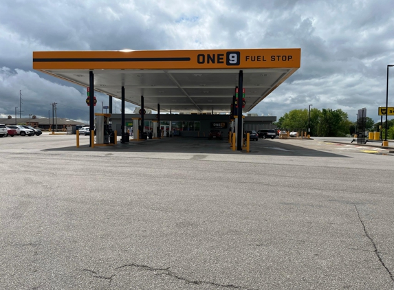 ONE9 Travel Center - Franklin, KY