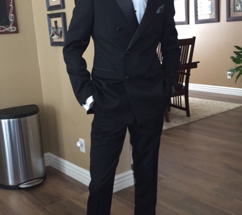 Oscar's Tux, Luxury Tuxedo Rentals - West Hartford, CT. The New DB