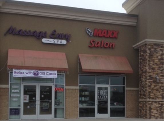 The Maxx Salon - Virginia Beach, VA