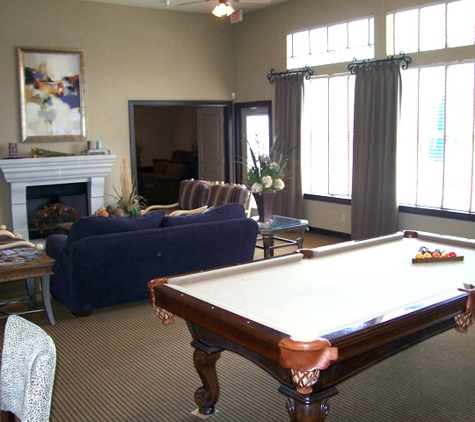 The Colonnade Apartment Homes - Grand Prairie, TX