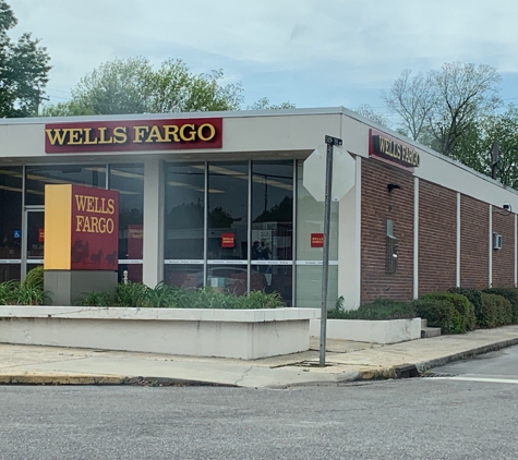 Wells Fargo Bank - Saint Matthews, SC