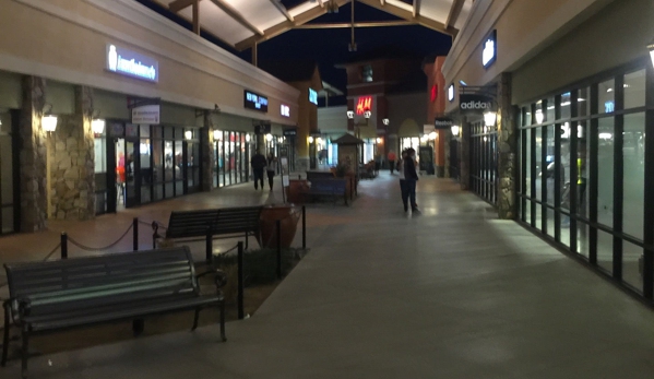 Converse Factory Store - Outlets at Tejon - Tejon Ranch, CA