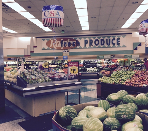 Ralphs - Glendale, CA. Fruits and vegetable section