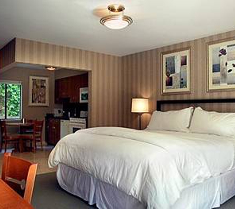 7 Springs Inn & Suites - Palm Springs, CA