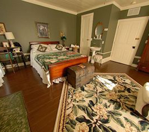 Carrier Houses Bed & Breakfast - Rutherfordton, NC