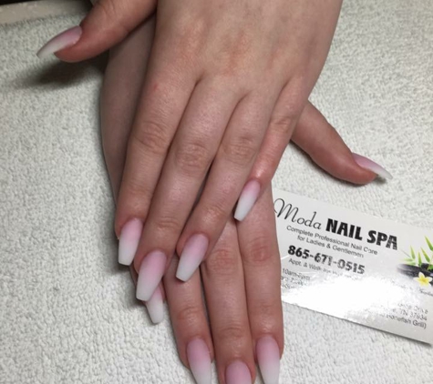 Moda Nail Spa - Knoxville, TN. Ombre pink and White with trendy matte finish #modanailspa #ombrepink #ombrewhite #trendynails #trendystyle #nails #modanails #modanailsandb
