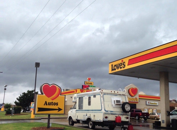 Love's Travel Stop - Okemah, OK