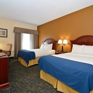 Comfort Inn & Suites - Cincinnati, OH