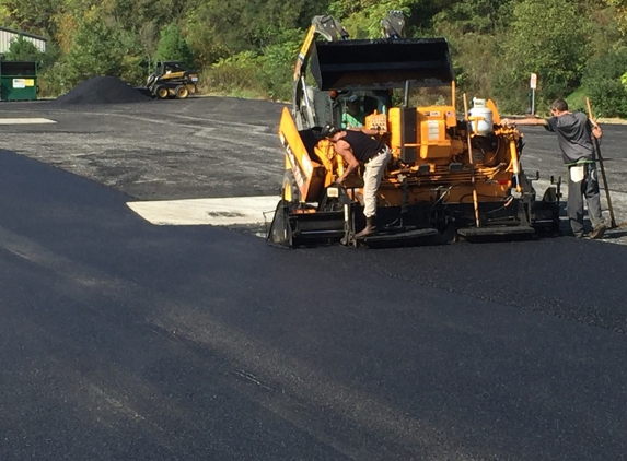 B & M Paving