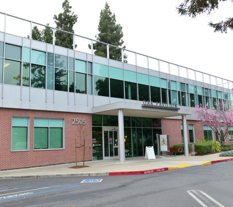 Laboratory Services Oak Pavilion - El Camino Health - Mountain View, CA